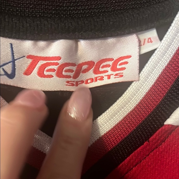 Canada Kids Red and Black Hockey Jersey - Picture 3 of 5